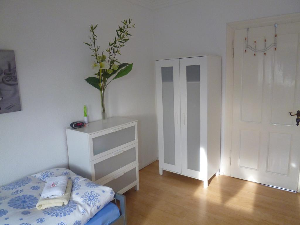 Airport Apartment Dusseldorf Room photo